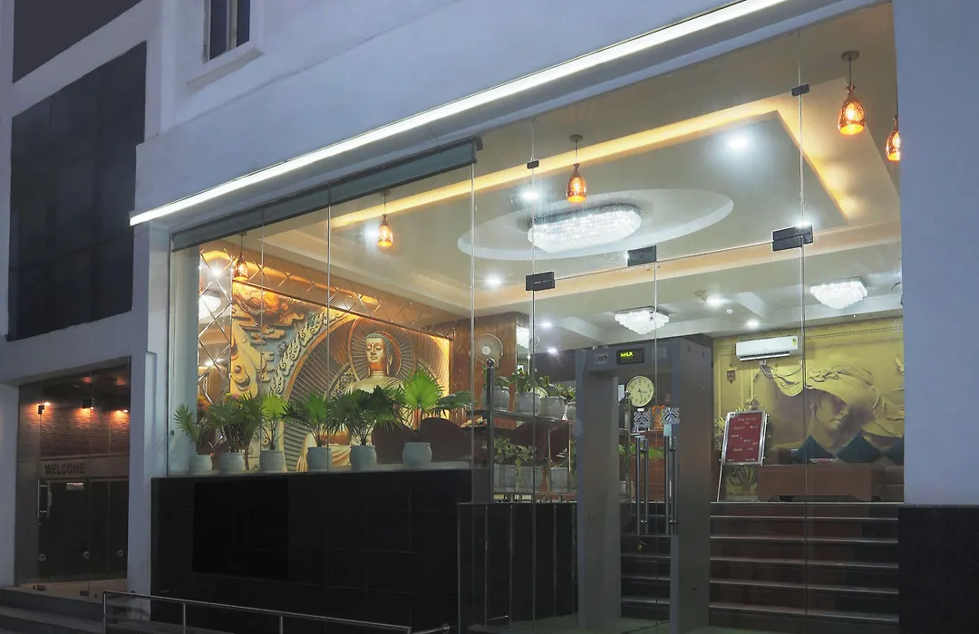 Hotel Castle Blue New Delhi Near Igi Airport-1