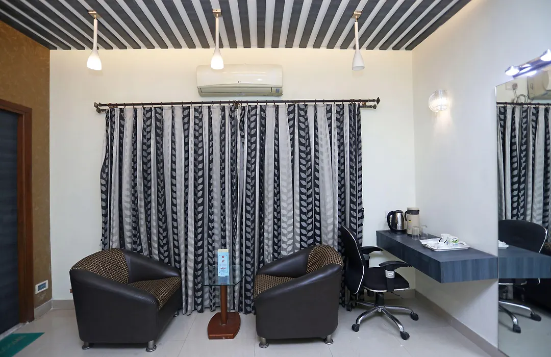Hotel Rushabh Home-1