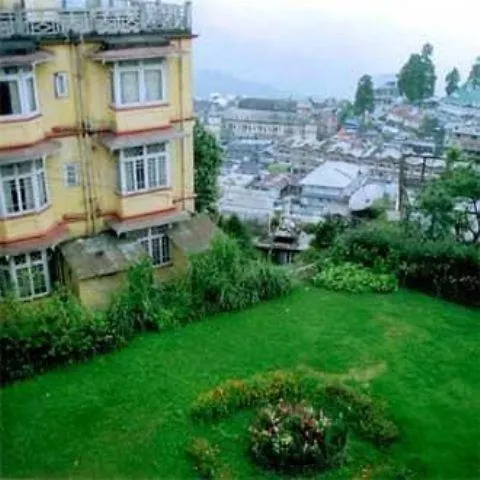 Pineridge Hotel-1