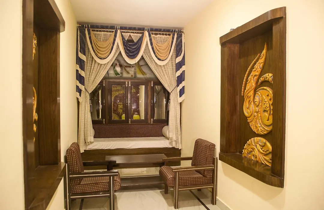 Hotel Priya-1