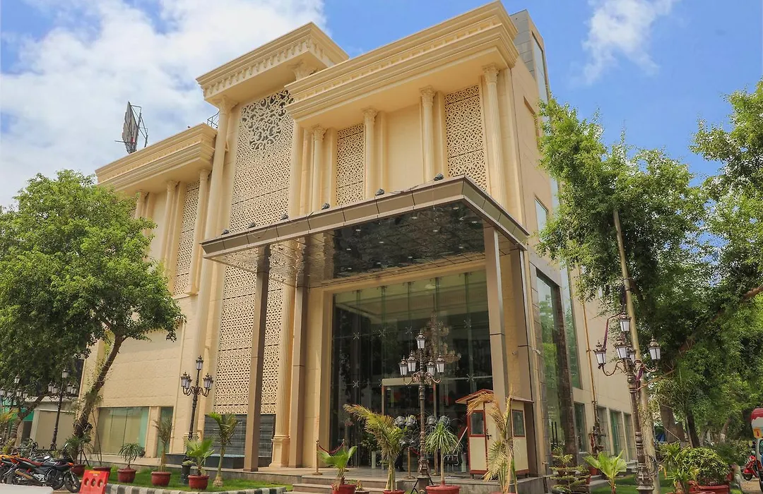 The Grand Parisian-1