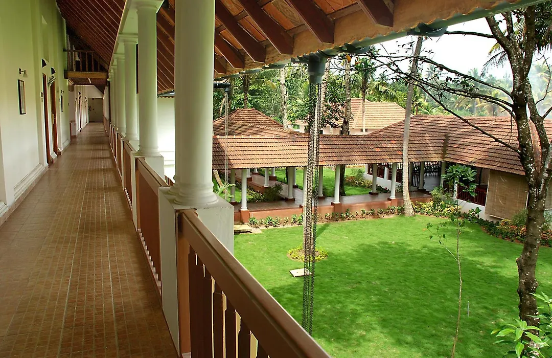 Lemon Tree Vembanad Lake Resort, Kerala-1