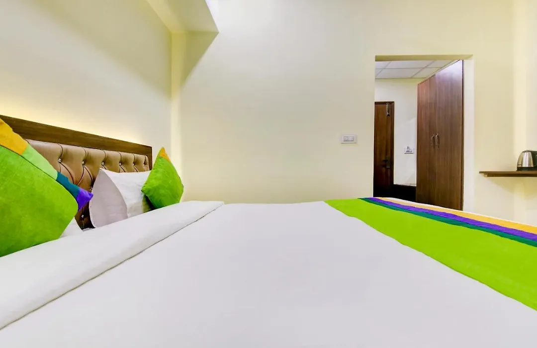 Hotels Oasis Inn-1