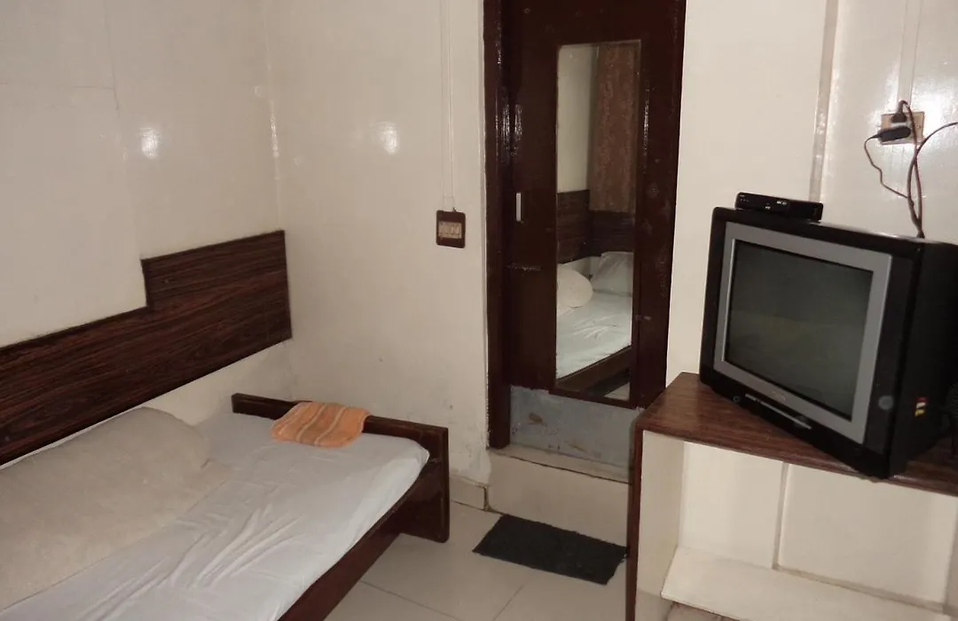 Hotel Embassy-1