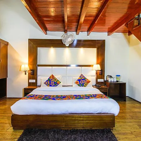 Fabhotel Moon II-2