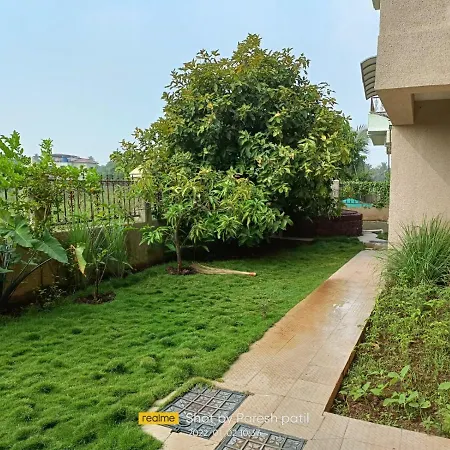 Neville'S Villa - Pet Friendly With Pool-2
