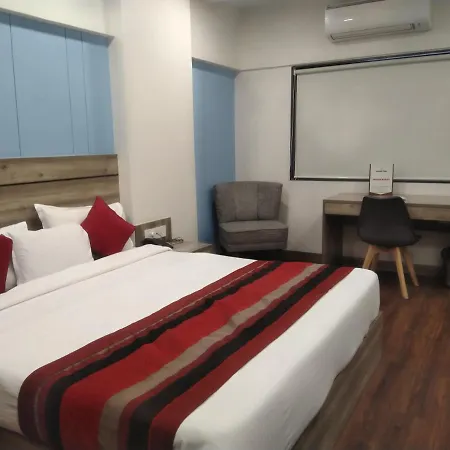 Hotel Indus Inn-3