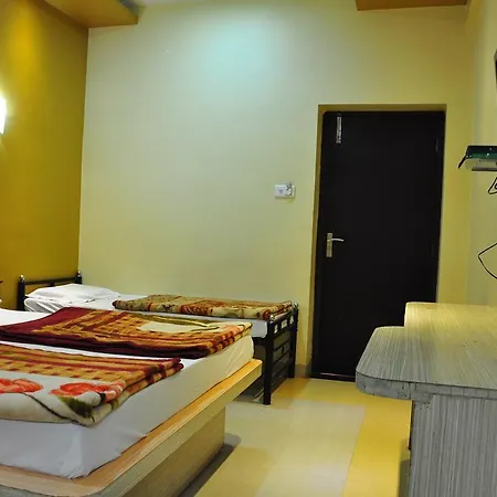Hotel Oasis-3