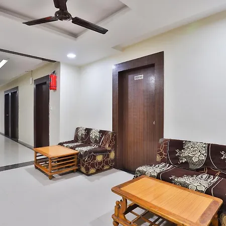 Oyo 11985 Hotel Khushboo-3