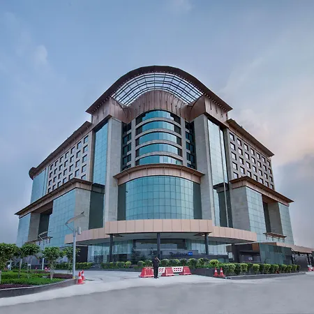 Radisson Blu Kaushambi Delhi Ncr-3