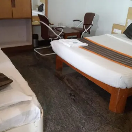 Hotel Slv Grand-2