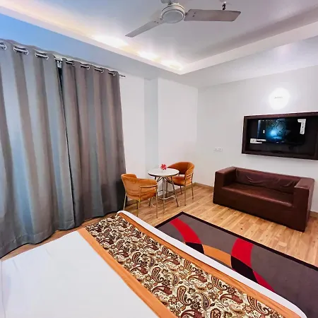 Hotel At Residency Kaushambi Couple Friendly-2