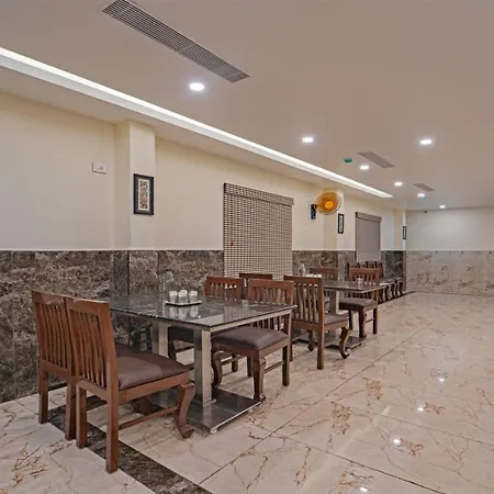 Treebo Aaravi Residency, 800 Mtrs From Promenade Beach-2