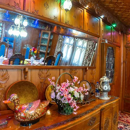 Wangnoo Heritage Houseboats-2