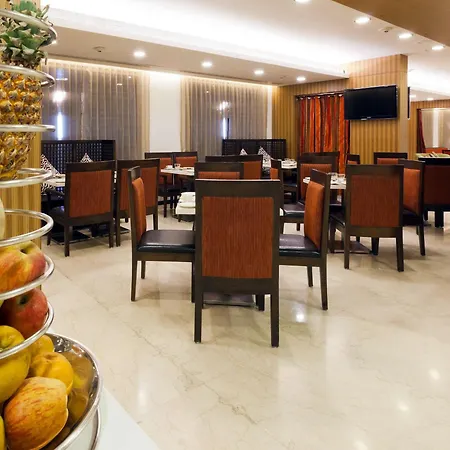 Hampton By Hilton Vadodara-Alkapuri-3