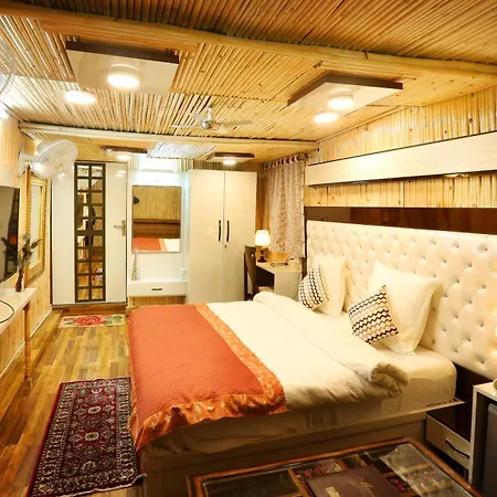 Golden Homestay-2