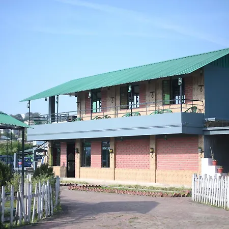 Woodstock Resort-2