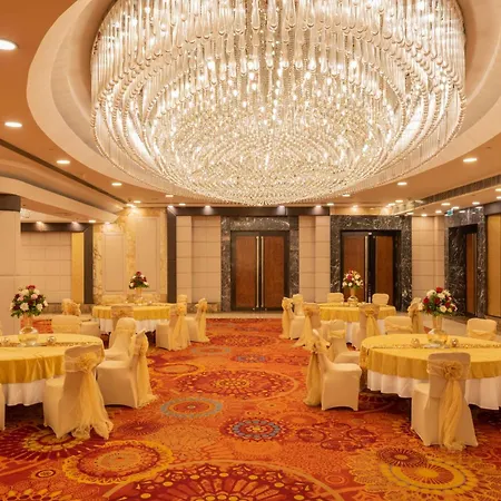 Radisson Blu Kaushambi Delhi Ncr-2