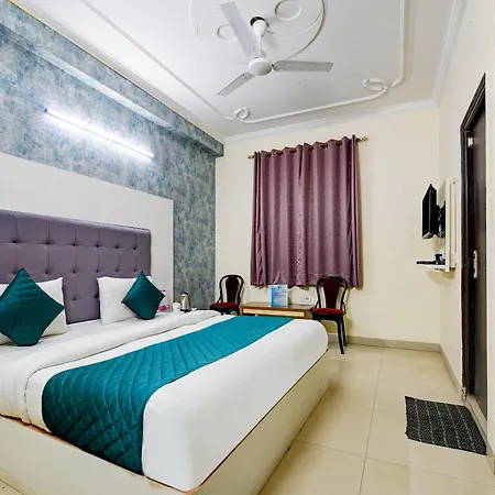 Hotel Mayank Plaza-Near Igi Airport Terminal-3-3