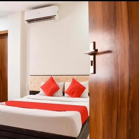 Hotel Square In-2
