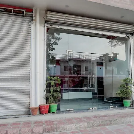 Super Hotel O Govind Nagar Near Krishan Janm Bhoomi-3