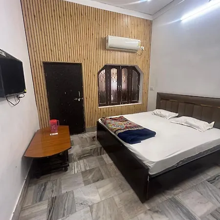 The Gateway Banaras Guest House-3