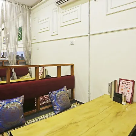 Hotel Aman Imperial Just A Minute Away From New Delhi Railway Station And Connaught Place-2