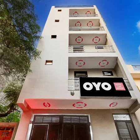 Hotel The Arrow Near Paschim Vihar-3
