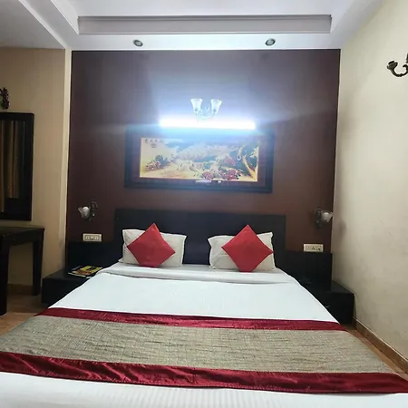 Hotel Mid Town-3