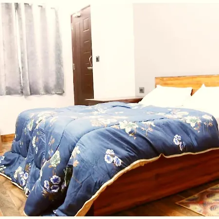 Darjeeling Hotel P I T S T O P Near Railway Station And Temple-2
