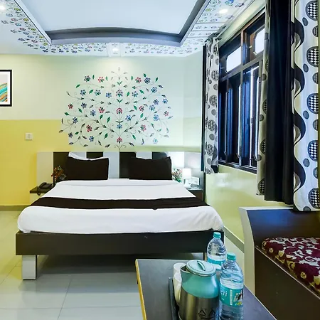 Super Collection O Ramgarh Mod Near Hawa Mahal Formerly Hotel Ng Palace-2