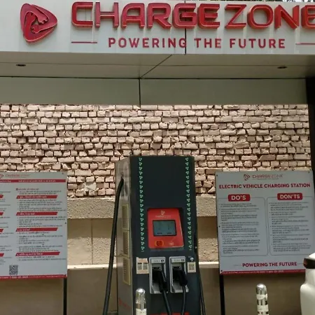 Courtyard By Marriott Agra-3