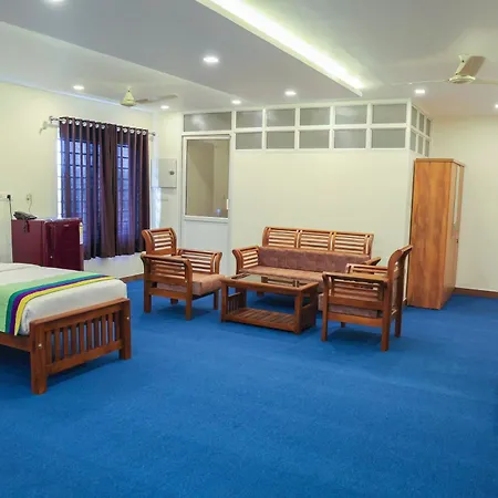 Treebo Golden Terminal Kochi Airport With Swimming Pool-2