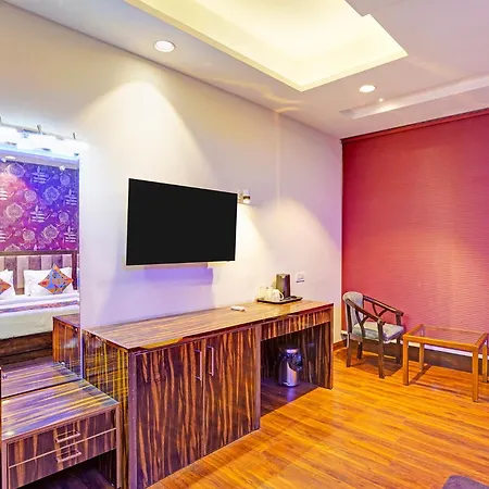 Fabhotel Galaxy - Nr Patel Nagar Metro-3