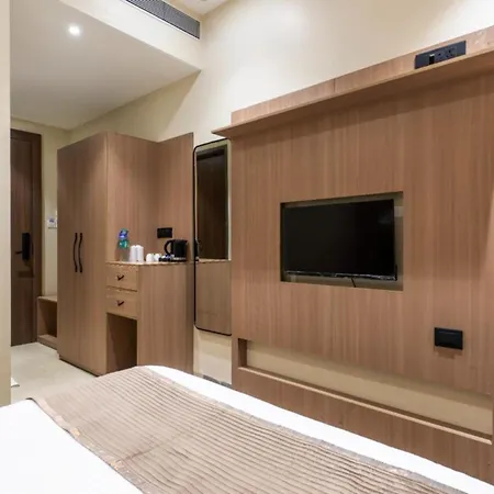 Hotel Kingsway Continental , Raipur-3