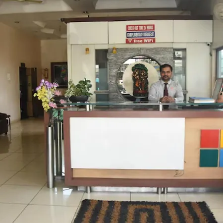Hotel Vrindavan Deluxe Kolhapur Near Central Bus Stand-3