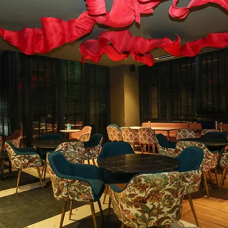 Aquila Grand Suites - Noida Sector 136-2