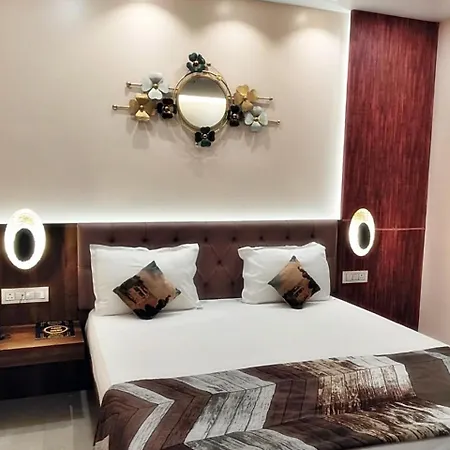 Hotel Luxuria-3