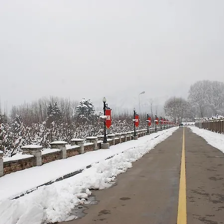 The Lalit Grand Palace Srinagar-3