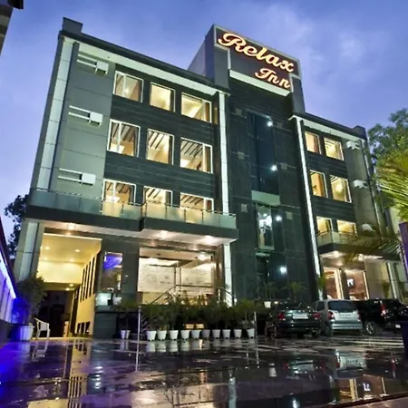 Treebo Premium Relax Inn Patel Nagar-3