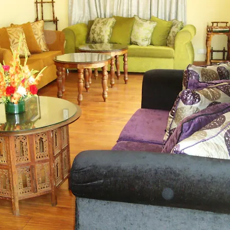 Hotel Emarald, New Delhi-3