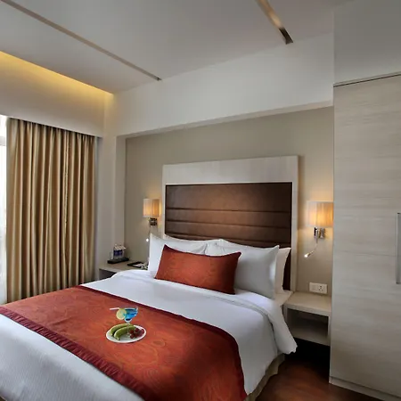Mahagun Sarovar Portico Suites-3