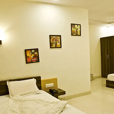 Hotel Konark-3