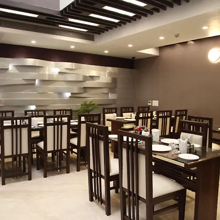 Hotel Emerald-2