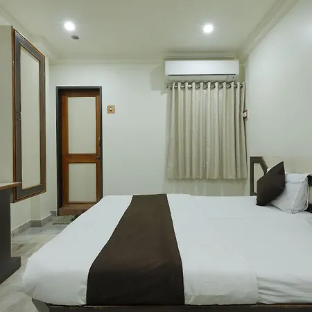 Hotel Good Night-3