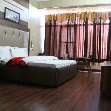 Hotel President-2