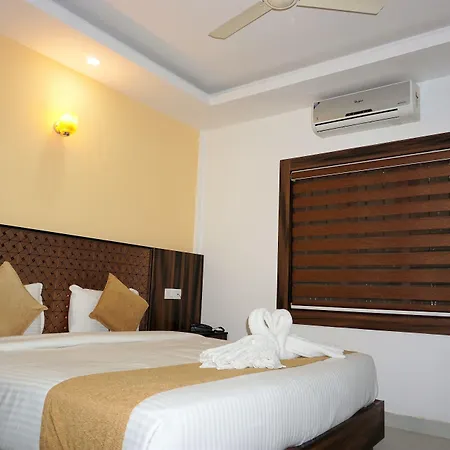 Hotel Kochi Crown-3
