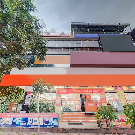 Oyo 18529 Hallmark Inn Jubilee Hills-3