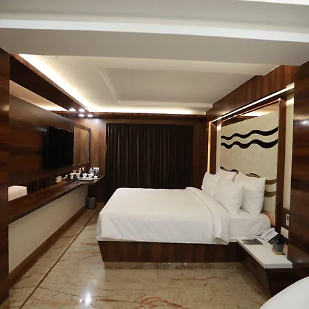 Hotel Park Elanza Chennai-2