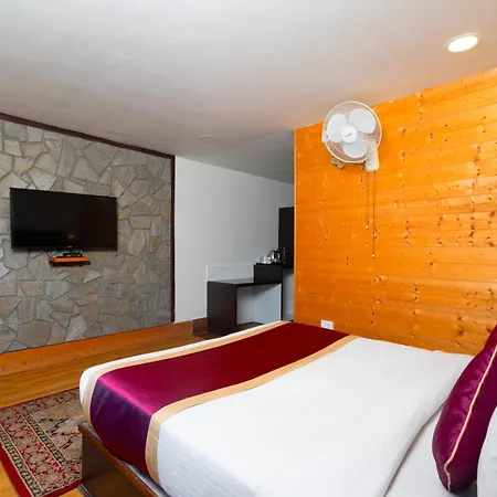 Sumitel Hotel 500 Meters From Mall Road-2